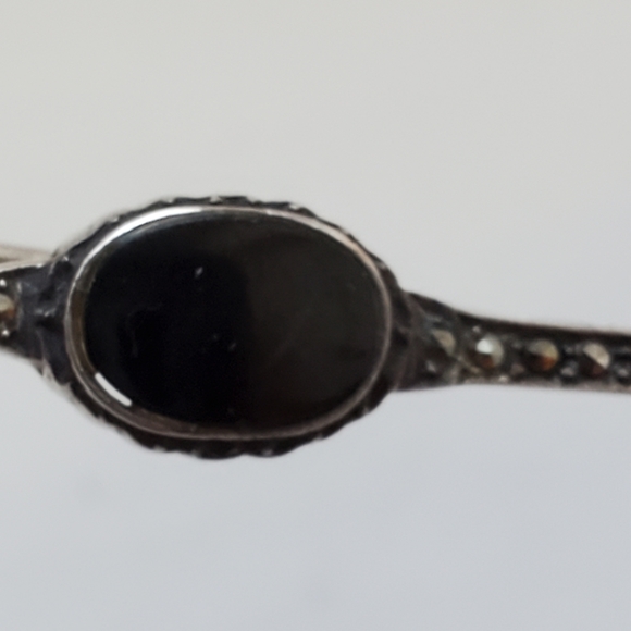 Sterling Onyx Marcasite Bar Pin - Picture 8 of 9